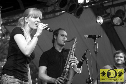 K-Mob (D) 10. This Is Ska Festival - Wasserburg, Rosslau 24. Juni 2006 (1).jpg